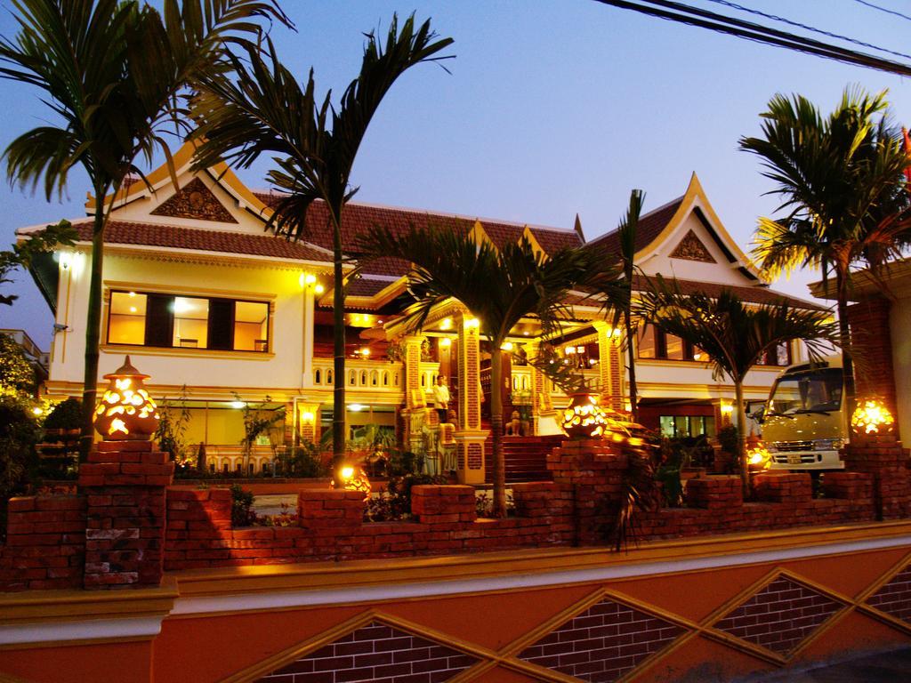 E-Outfitting Vang Thong Hotel Luang Prabang Esterno foto
