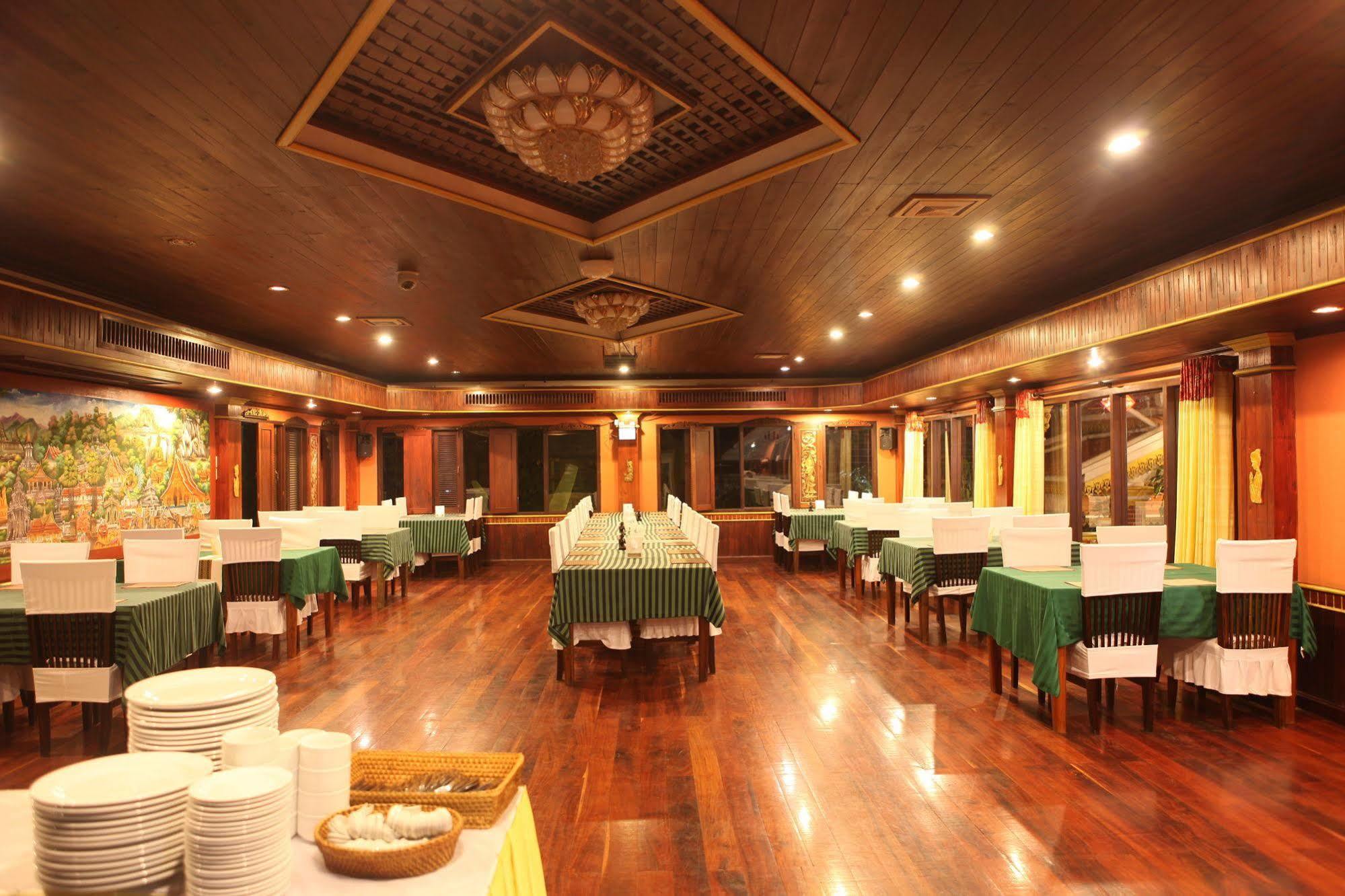 E-Outfitting Vang Thong Hotel Luang Prabang Esterno foto