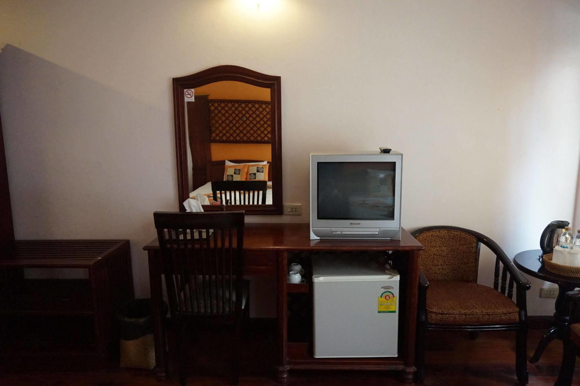 E-Outfitting Vang Thong Hotel Luang Prabang Esterno foto