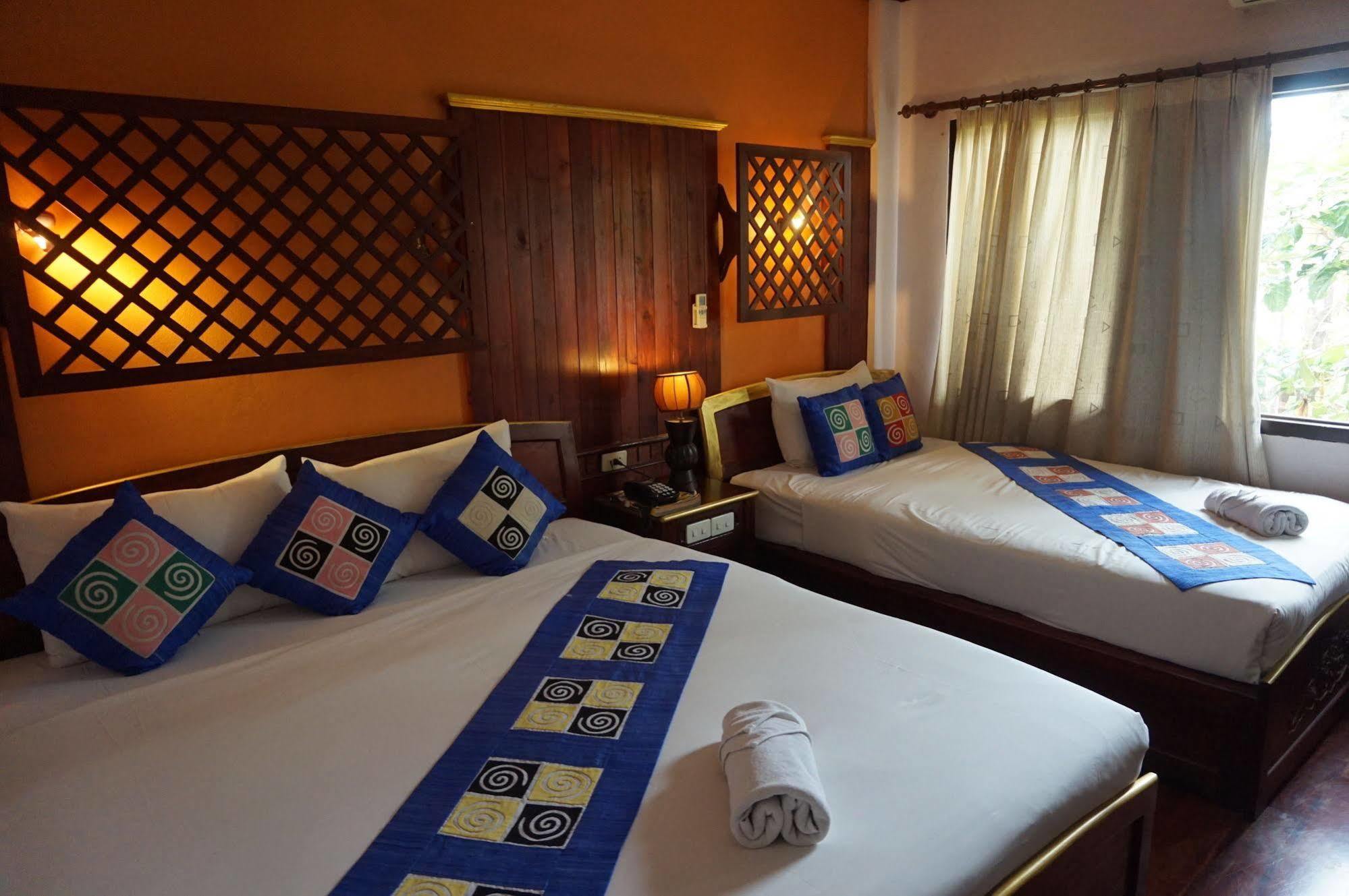 E-Outfitting Vang Thong Hotel Luang Prabang Esterno foto