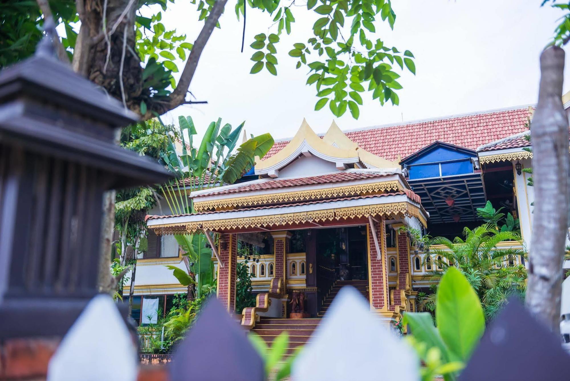 E-Outfitting Vang Thong Hotel Luang Prabang Esterno foto