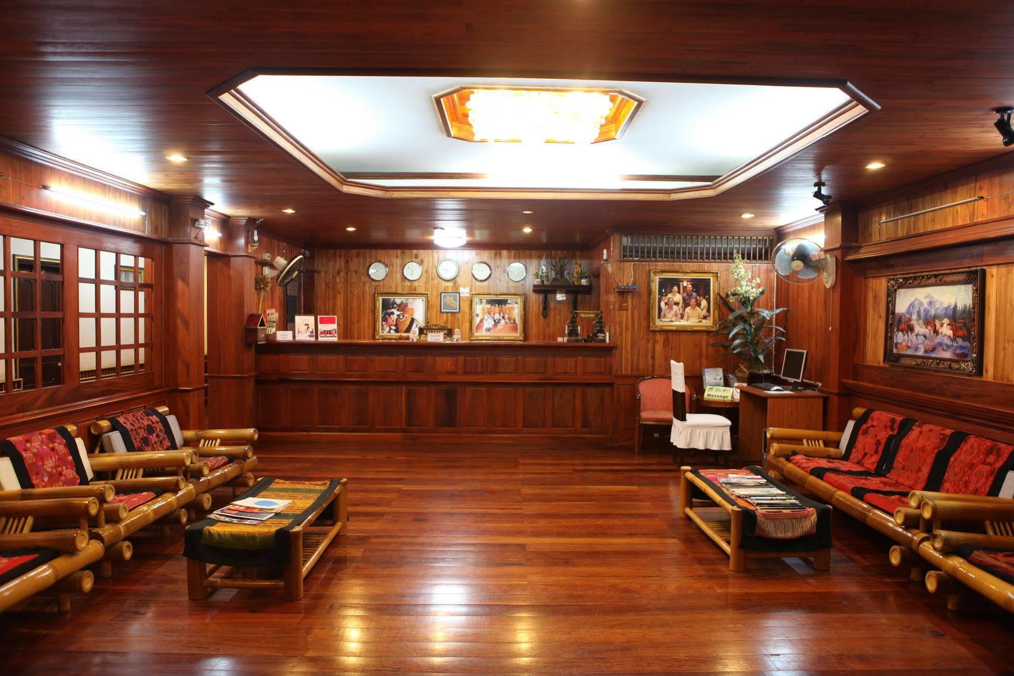 E-Outfitting Vang Thong Hotel Luang Prabang Esterno foto