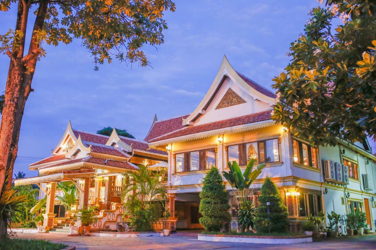 E-Outfitting Vang Thong Hotel Luang Prabang Esterno foto