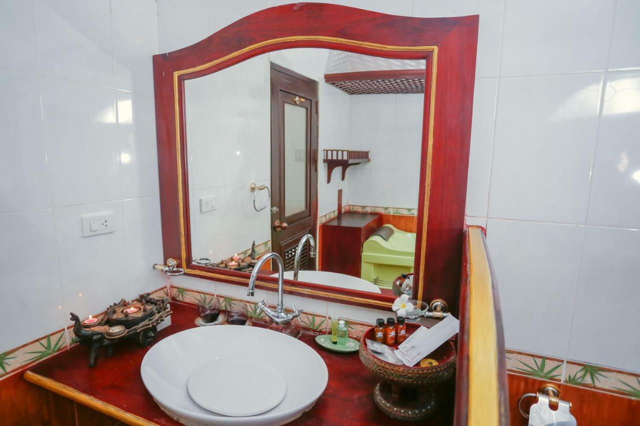 E-Outfitting Vang Thong Hotel Luang Prabang Esterno foto