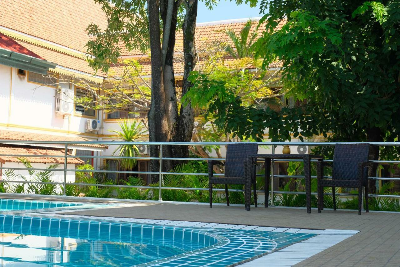 E-Outfitting Vang Thong Hotel Luang Prabang Esterno foto