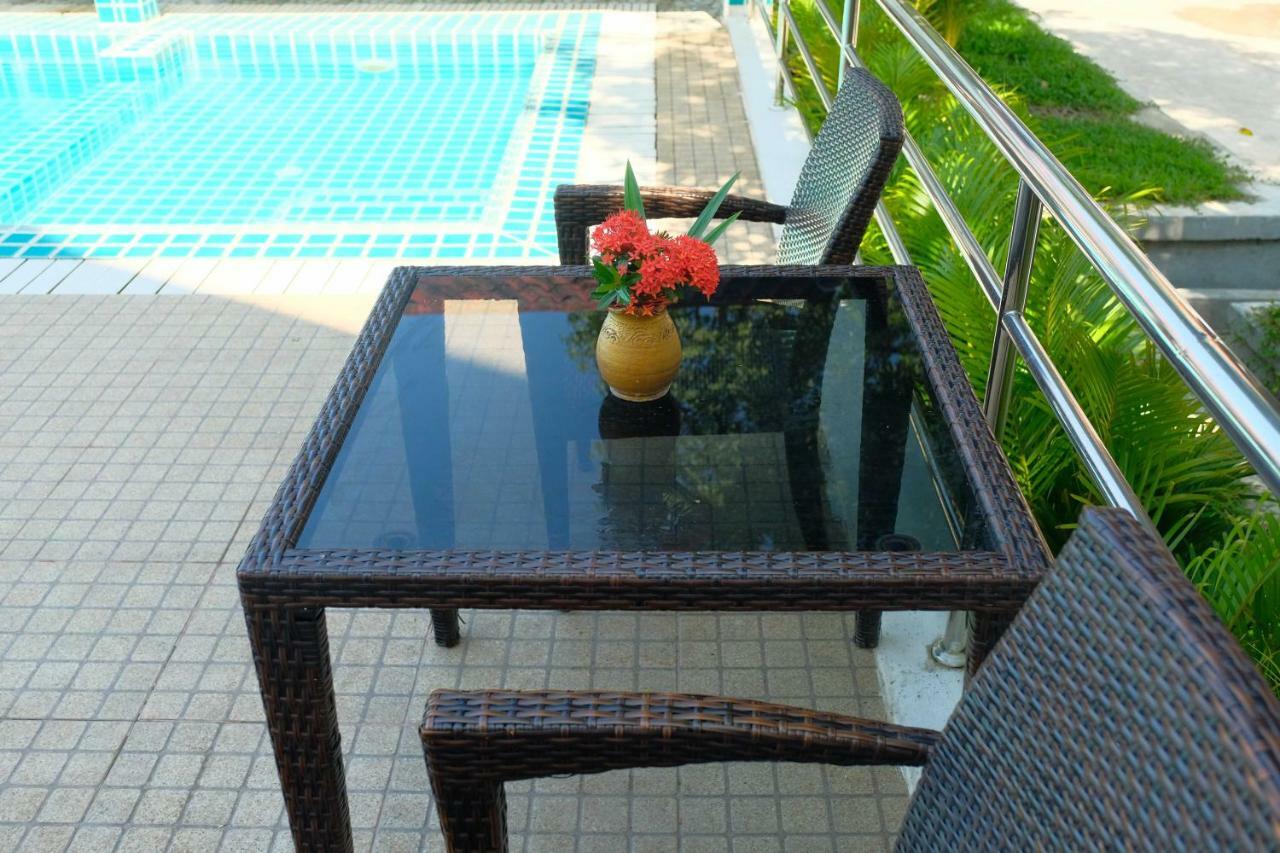 E-Outfitting Vang Thong Hotel Luang Prabang Esterno foto